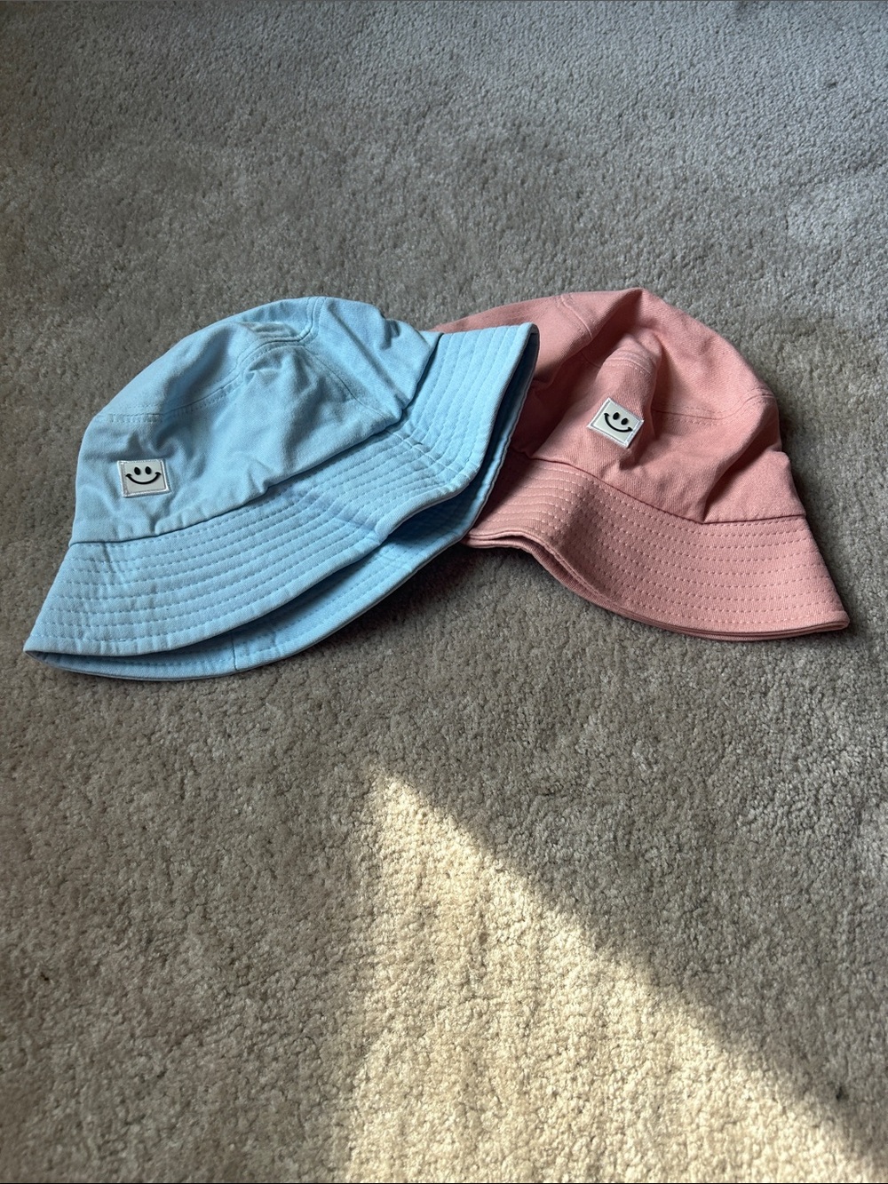 Kids Smiley Patch Bucket Hat - Light Blue & Pink